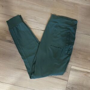 Alphalete Deep Green Active Leggings